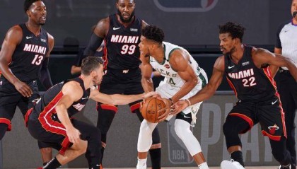  热火总决赛重演 1分之差复仇雄鹿登顶东部