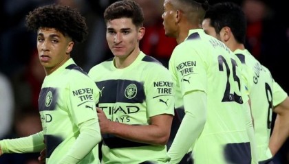  哈兰德戴帽创纪录，曼城五球横扫伯恩茅斯  