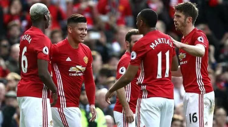  巴黎圣日耳曼报价英超铁卫 防线补强倒计时  